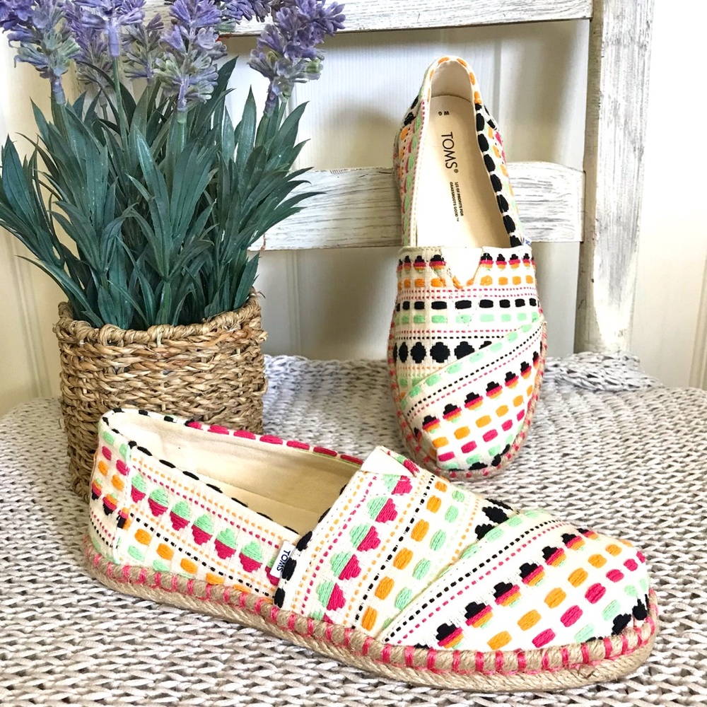 NWOT Toms Alpargata Global Print Espadrilles 6M
